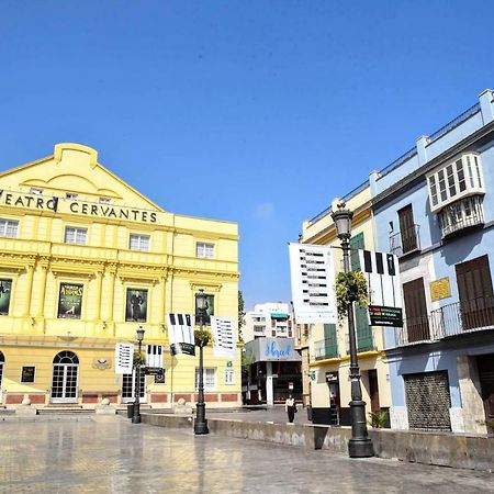 Homely Malaga Loft Gaona Centro Bagian luar foto