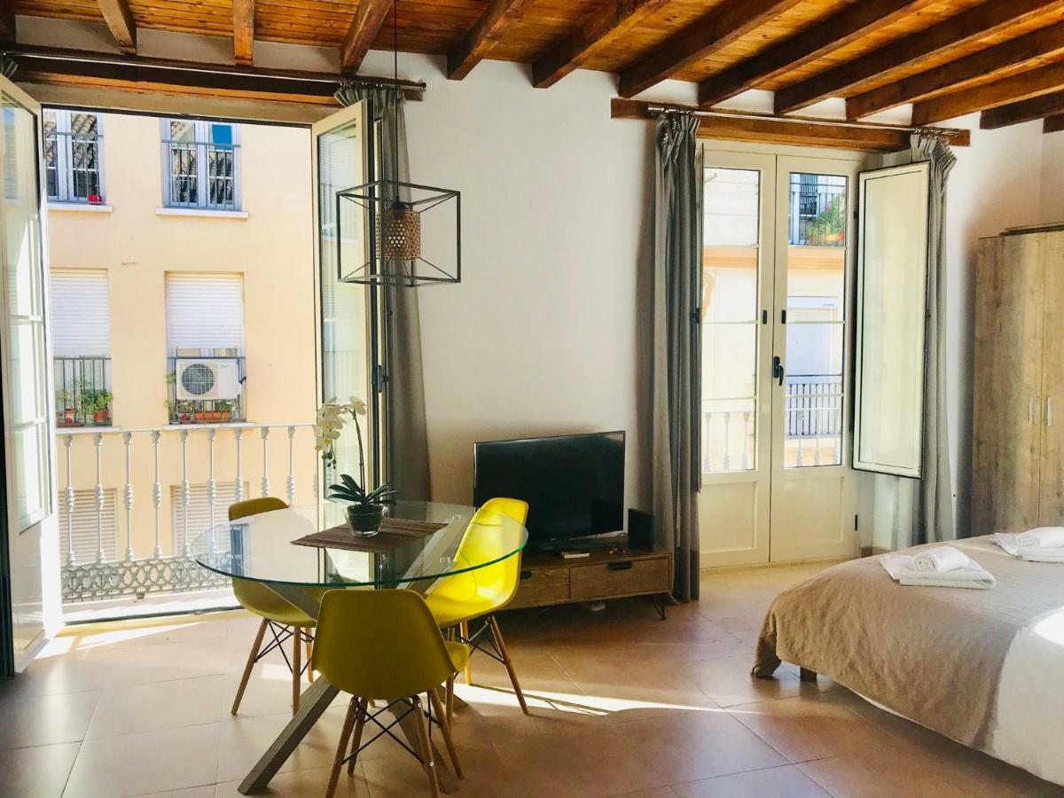 Homely Malaga Loft Gaona Centro Bagian luar foto
